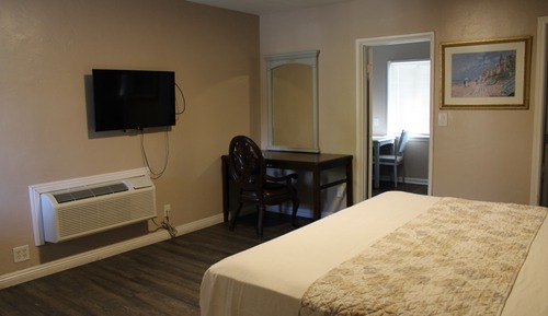 Family Single Room