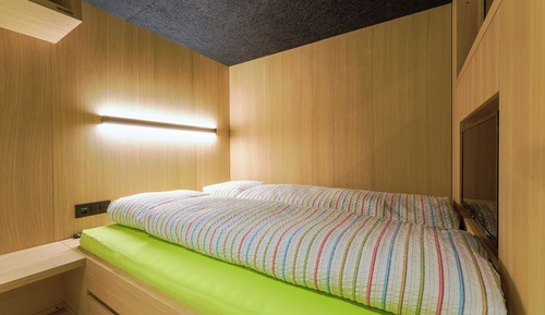 Basic Double Room, 1 Queen Bed