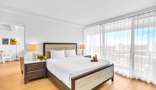Condo (1 Bedroom)