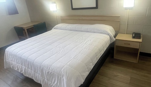 Single Room, Balcony