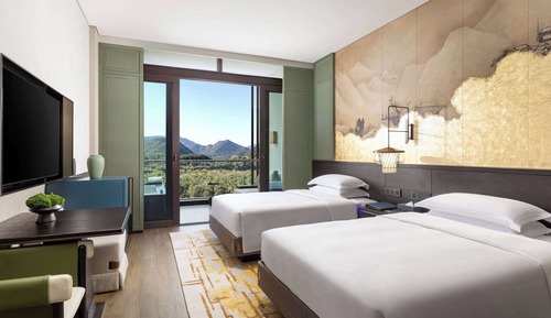 Room, 2 Twin Beds, Smoking (Landscape View)