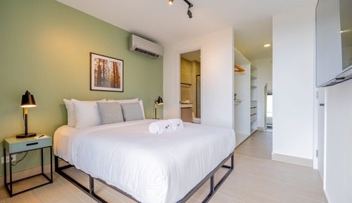 Apartment (11B)