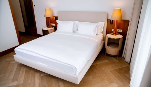 Room, 1 King Bed, Mobility Accessible (Forest View)