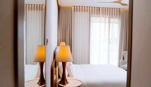 Deluxe Room, 1 King Bed (Forest View)
