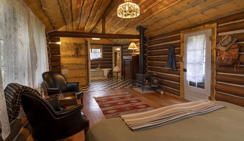 Deluxe Cabin