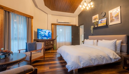 Premium Suite