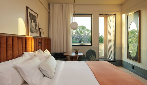 Standard Room, 1 King Bed