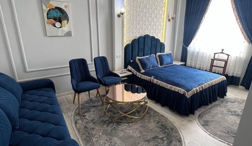 Basic Suite, 1 Queen Bed