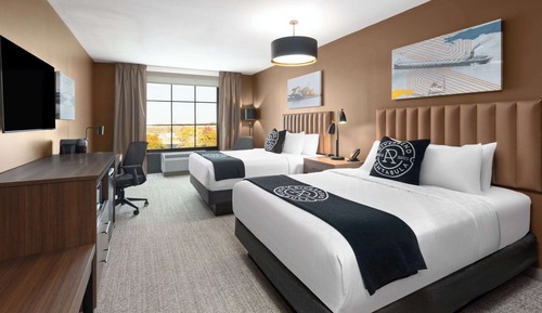 Room, 2 Queen Beds, Non Smoking, River View