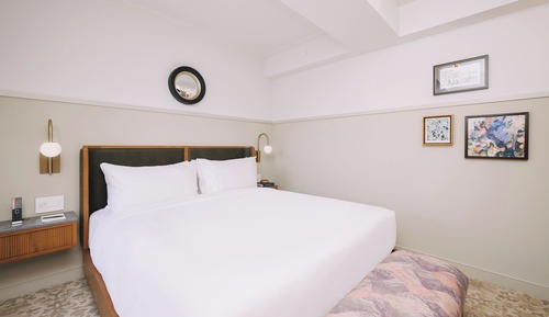 King Guestroom