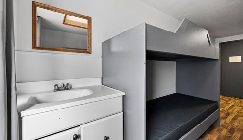 Economy Room, Multiple Beds