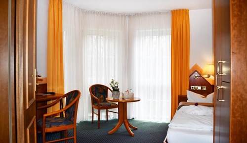Deluxe Single Room