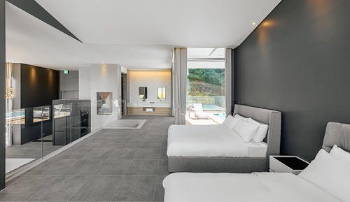 Royal Suite B