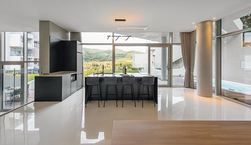 Royal Suite A