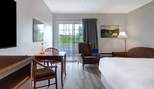 Room, 2 Queen Beds, Accessible, Non Smoking (Mobility, Bathtub w/Grab Bars)