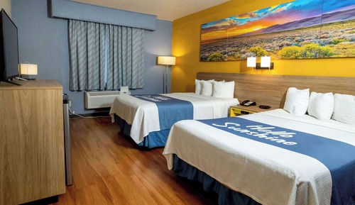 Standard Room, 2 Queen Beds, Non Smoking