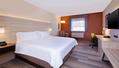Standard Room, 1 King Bed