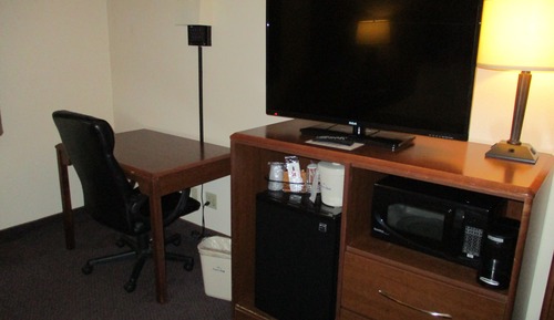 Suite, 1 Queen Bed, Non Smoking (First Floor)