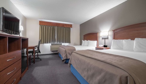 Room, 2 Queen Beds, Non Smoking (Upper Floor)