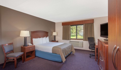 Room, 1 Queen Bed, Accessible, Non Smoking (First Floor)