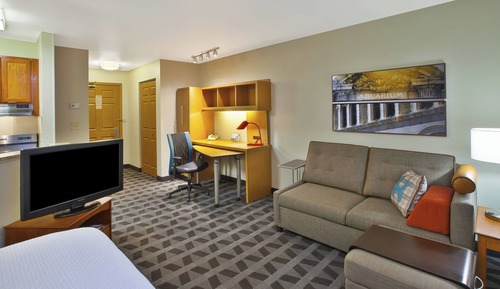 Studio, 1 Queen Bed with Sofa bed (Mobility/Hearing Accessible, Tub)