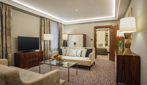 Deluxe Suite, Courtyard View