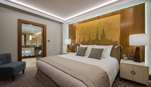 Junior Suite, Courtyard View