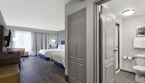 Room, 2 Queen Beds, Accessible, Non Smoking (Mobility & Hearing, Roll-in Shower)