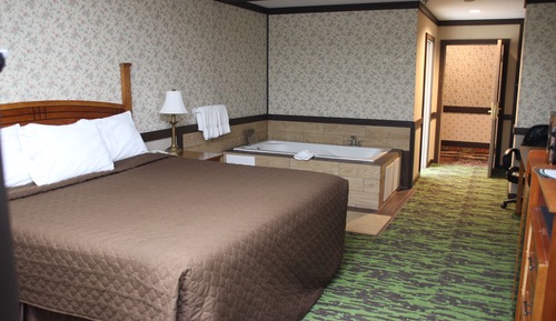 Romantic Room, 1 King Bed, Refrigerator & Microwave