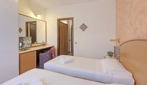 Economy Twin Room, 2 Twin Beds