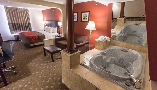 Room, 1 King Bed, Non Smoking, Hot Tub