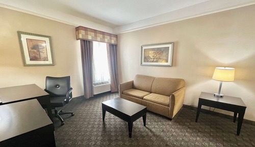 Suite, 1 King Bed, Non Smoking