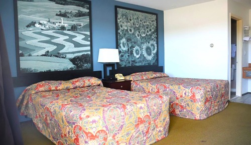 2 Full Bed Walk-in