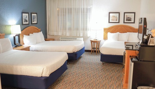 Deluxe Room, Multiple Beds
