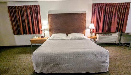 Standard Suite, 1 King Bed