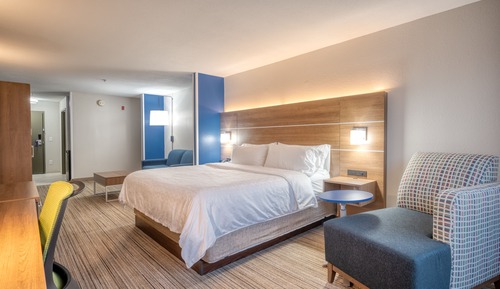Suite, 1 Queen Bed, Accessible (Mobility)