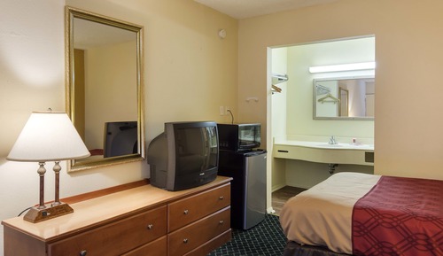 Standard Room, 1 Queen Bed, Non Smoking
