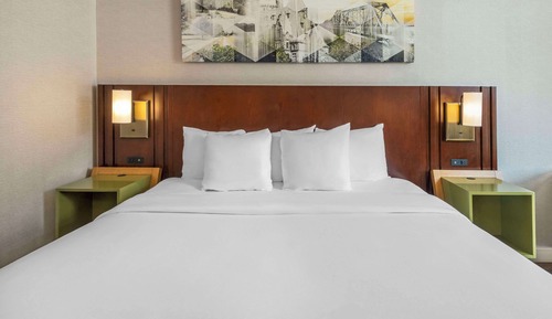 Room, 1 Queen Bed, Accessible, Non Smoking (Ground Floor)