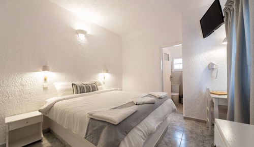 Standard Room Pool Level