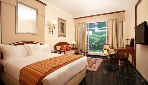 Standard Room, 1 King Bed, Garden View (Corporate Room Double)