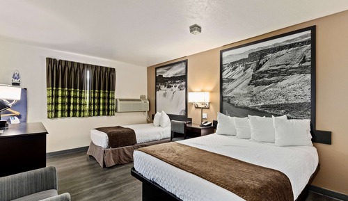 Standard Room, Multiple Beds, Accessible, Bathtub