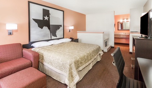Suite, 1 King Bed, Accessible, Jetted Tub