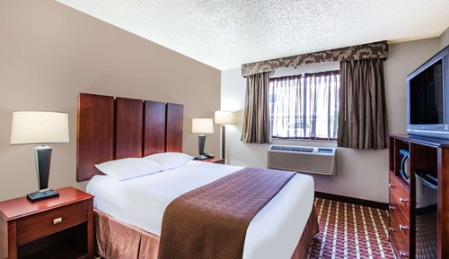 Room, 1 Queen Bed, Accessible, Non Smoking (Tub with Grab Bars)
