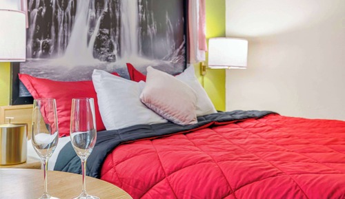 Honeymoon Suite, 1 King Bed, Non Smoking
