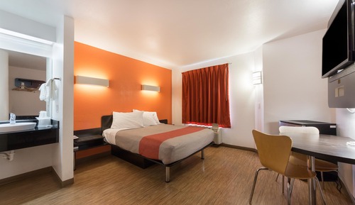 Standard Room, 1 Queen Bed, Non Smoking