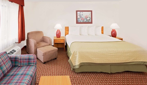 Standard Room, 1 King Bed