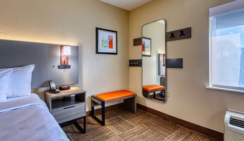 Standard Room, 1 King Bed, Non Smoking