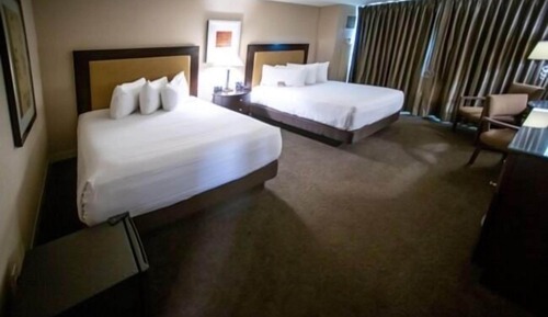 Deluxe Room, 2 Queen Beds, Non Smoking