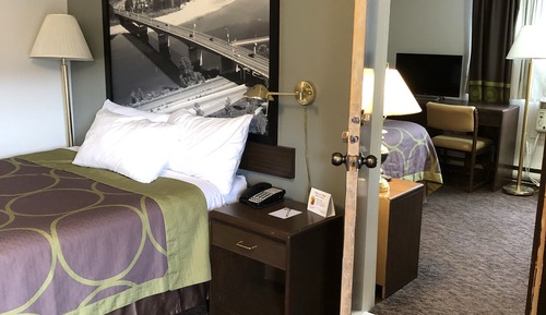 Kitchen Room, 1 Bedrooms with 1 Queen in each, Non Smoking
