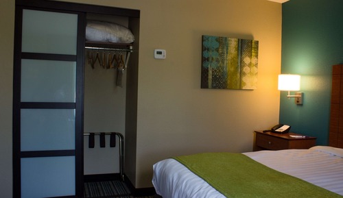 Suite, 1 King Bed, Separate Bedroom